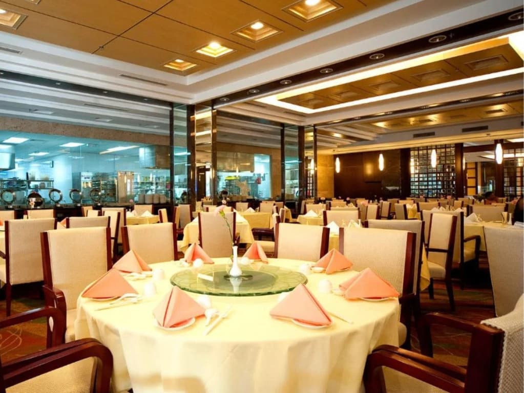 Imperial Palace Hotel - photo 21
