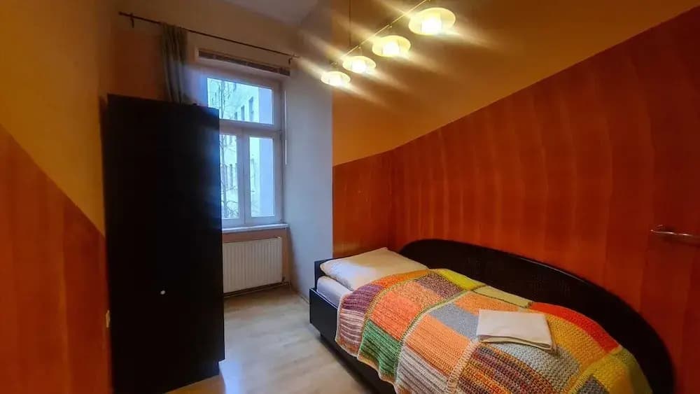 Simple Room Long Stay Central Location - photo 10