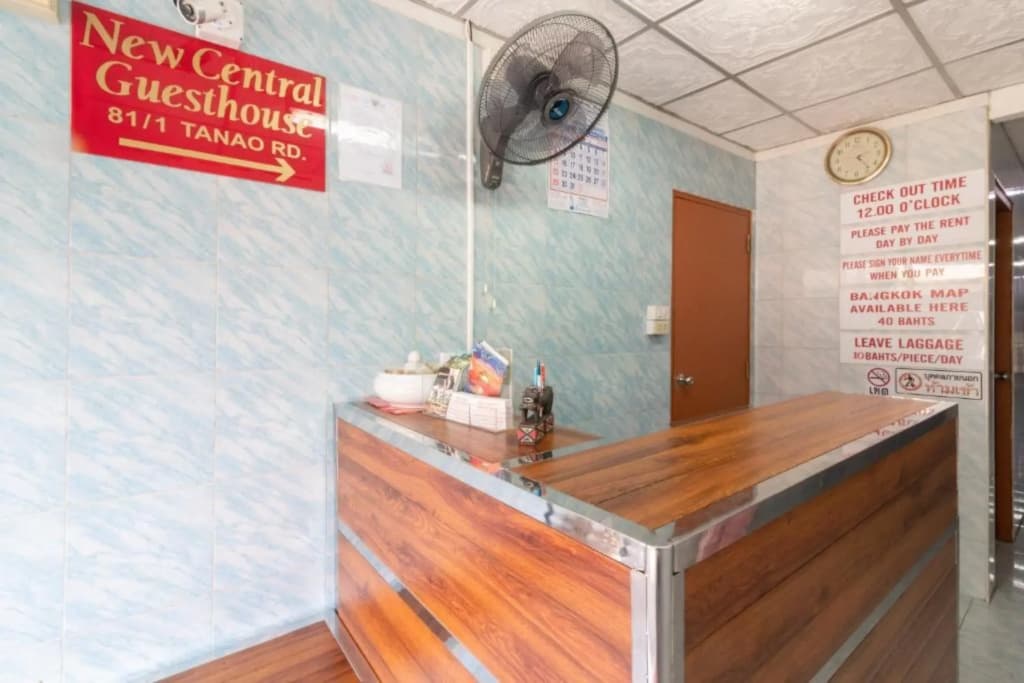 New Central Guesthouse - photo 2