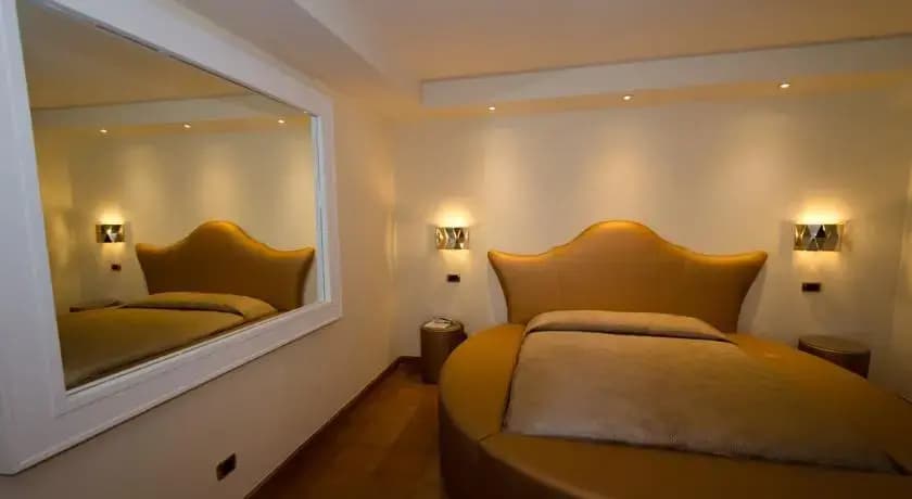 Suite Degli Specchi - photo 4