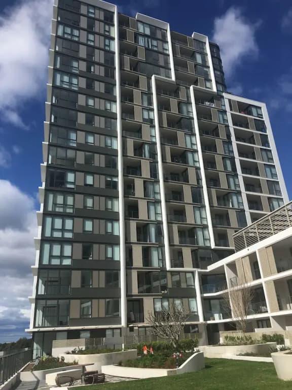 Exclusive apartment with water views - main photo