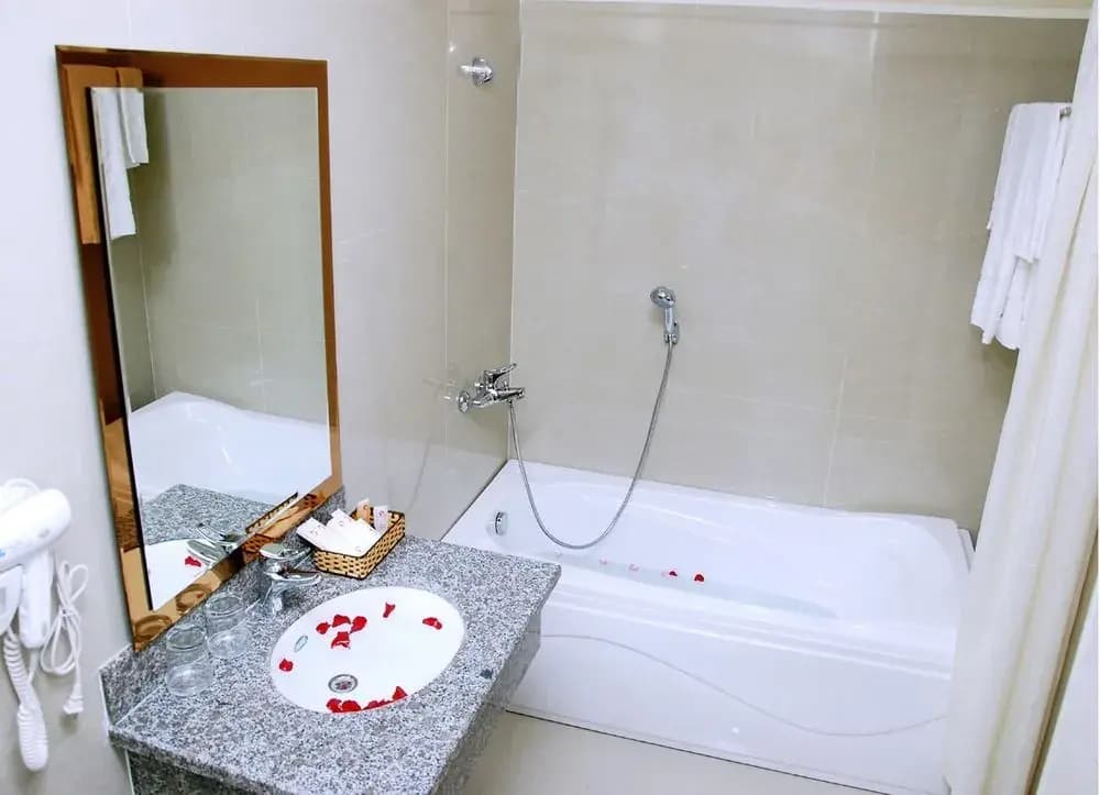 Seafront Hotel Da Nang - photo 8