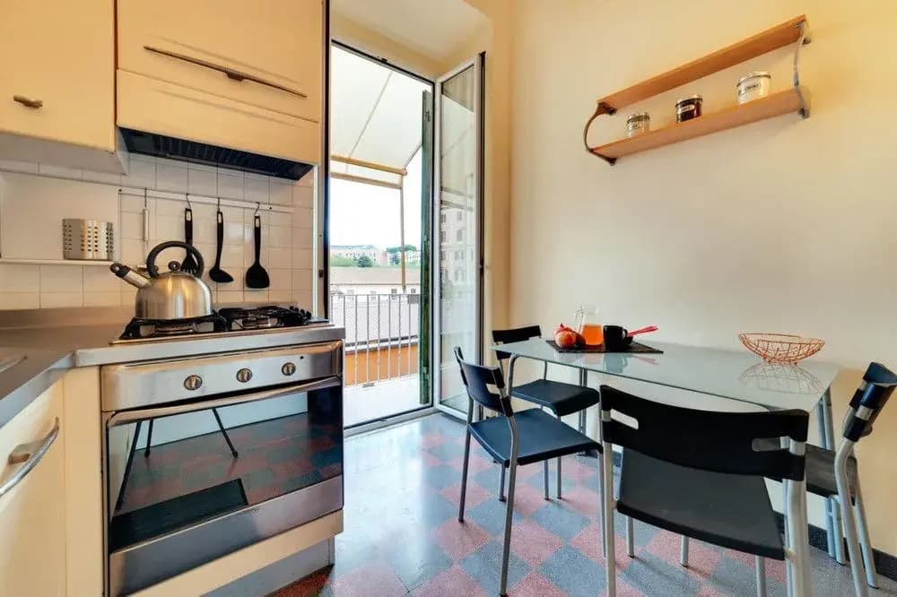 Sunny Flat in Elegant Building Close to Colosseum - photo 16