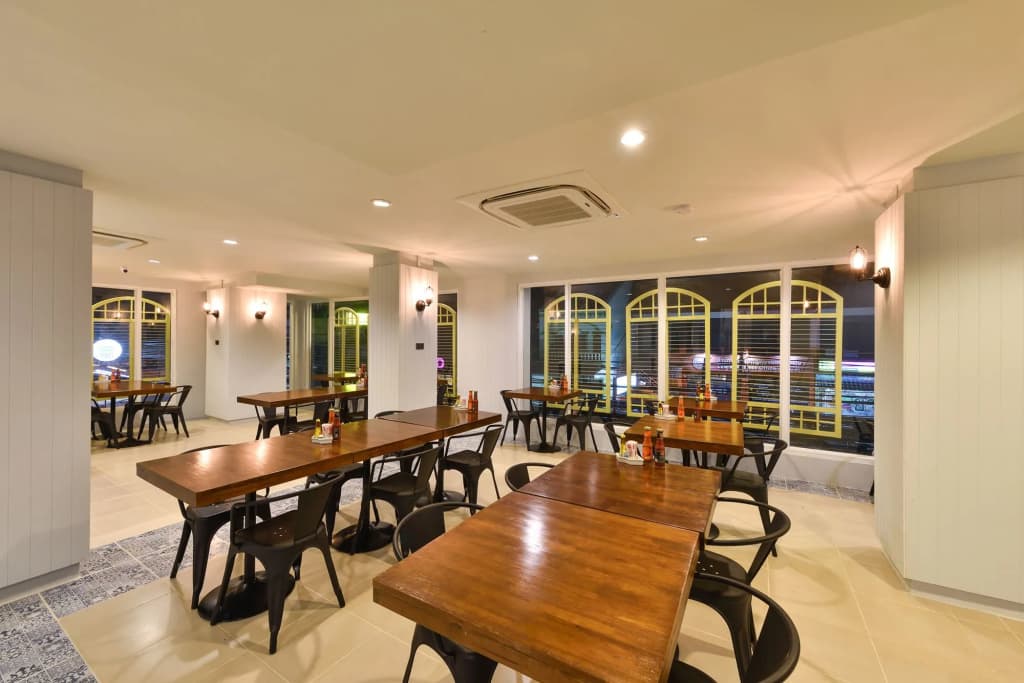 Montree Phuket Hotel - photo 20