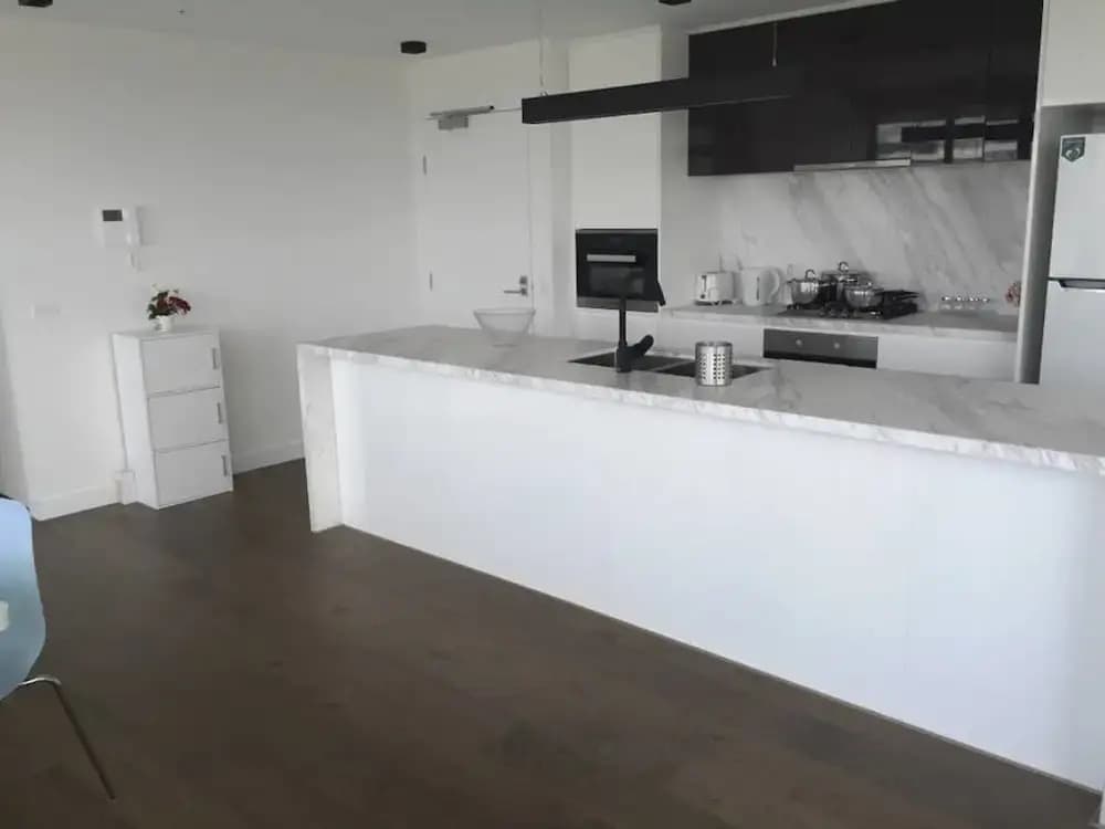Doncaster Apartment - photo 12