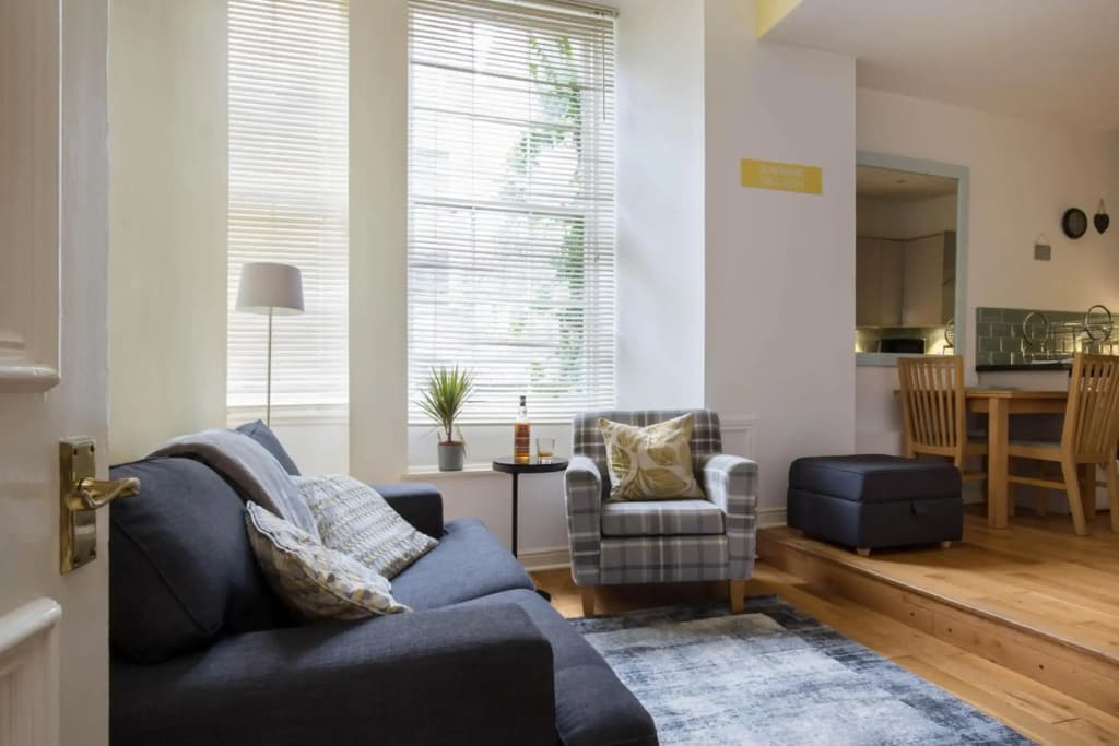 Sunshine On Leith Apartment - photo 3