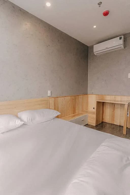 SNite Hotel & Dorm-Danang Dragon Bridge - photo 3
