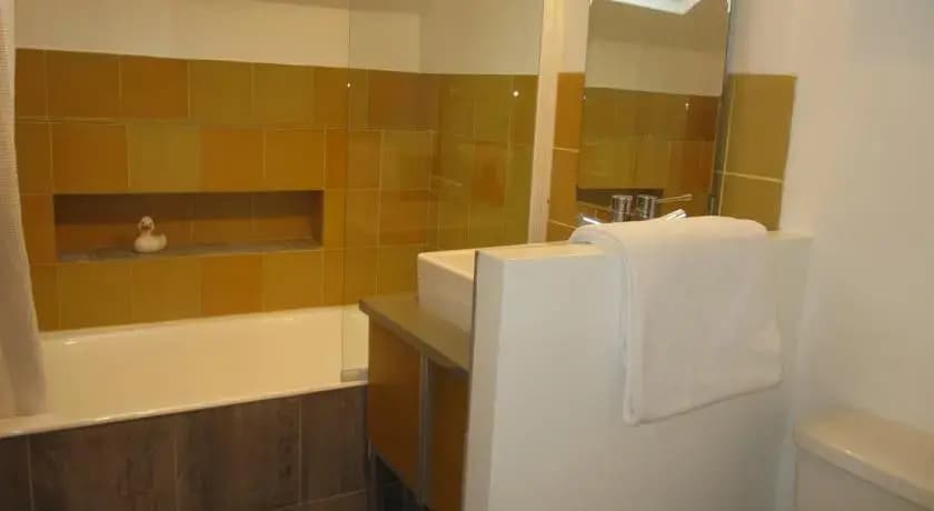 Sky Parlor Studio Apartment - photo 6
