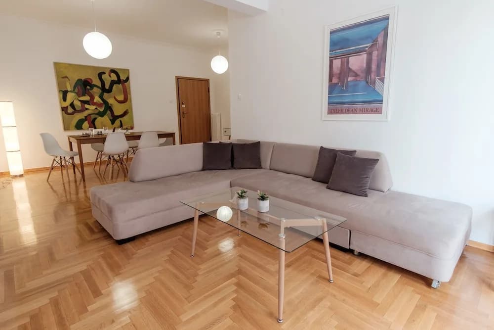 Comfortable 2BD apartment next to Megaro - photo 3