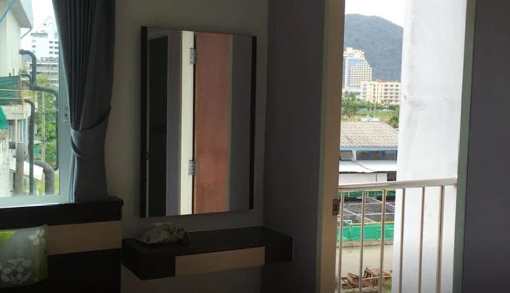 Goodfeel Guesthouse - photo 7