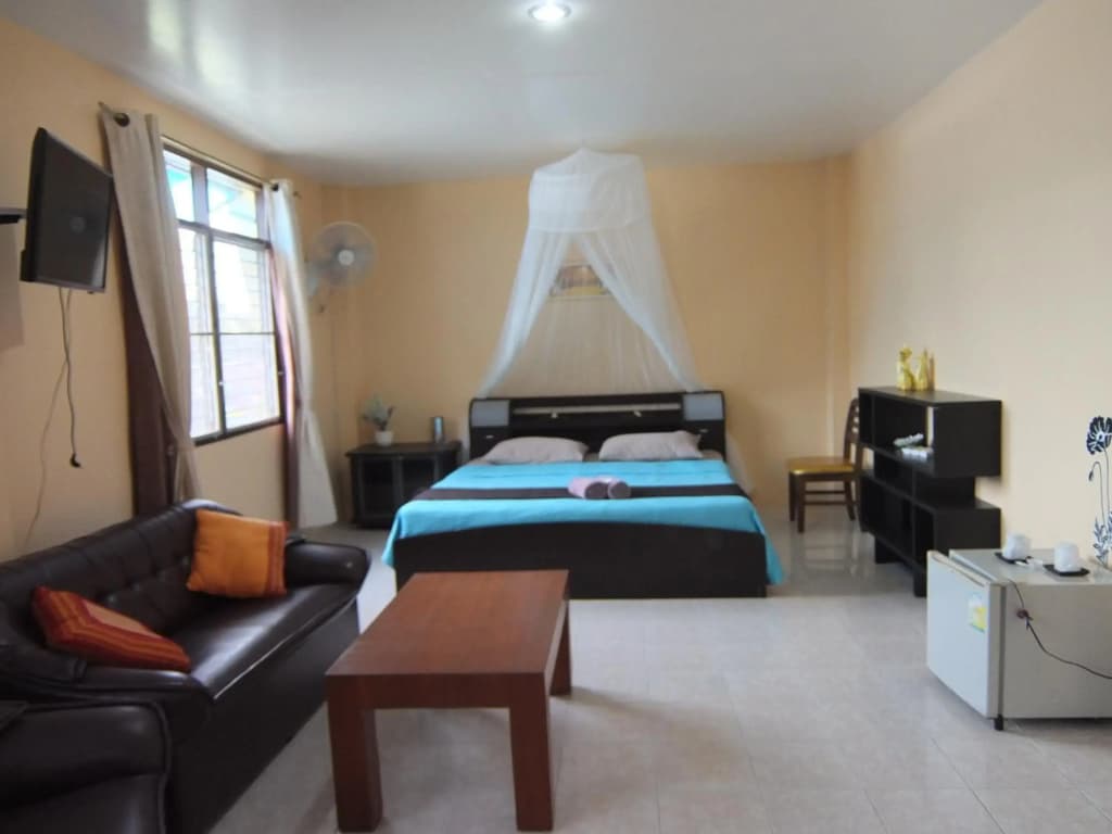 Similan Hotel - photo 3