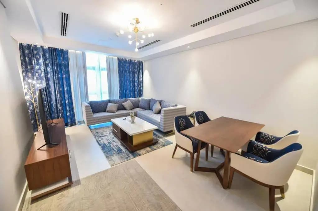 Waterfront Hotel and Apartment - photo 5
