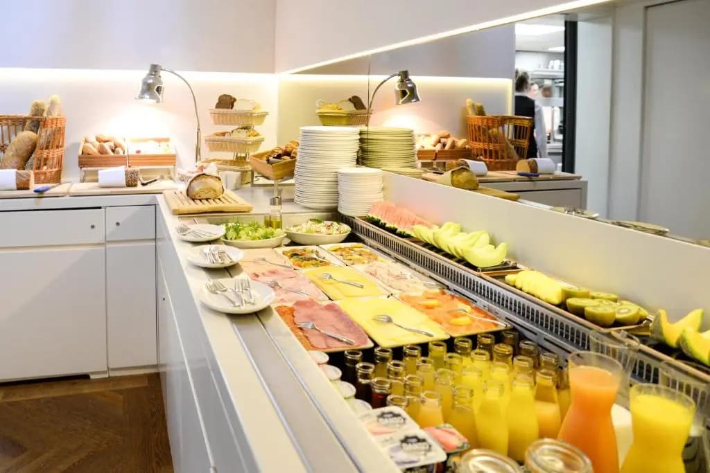 Ambassade Hotel - photo 15