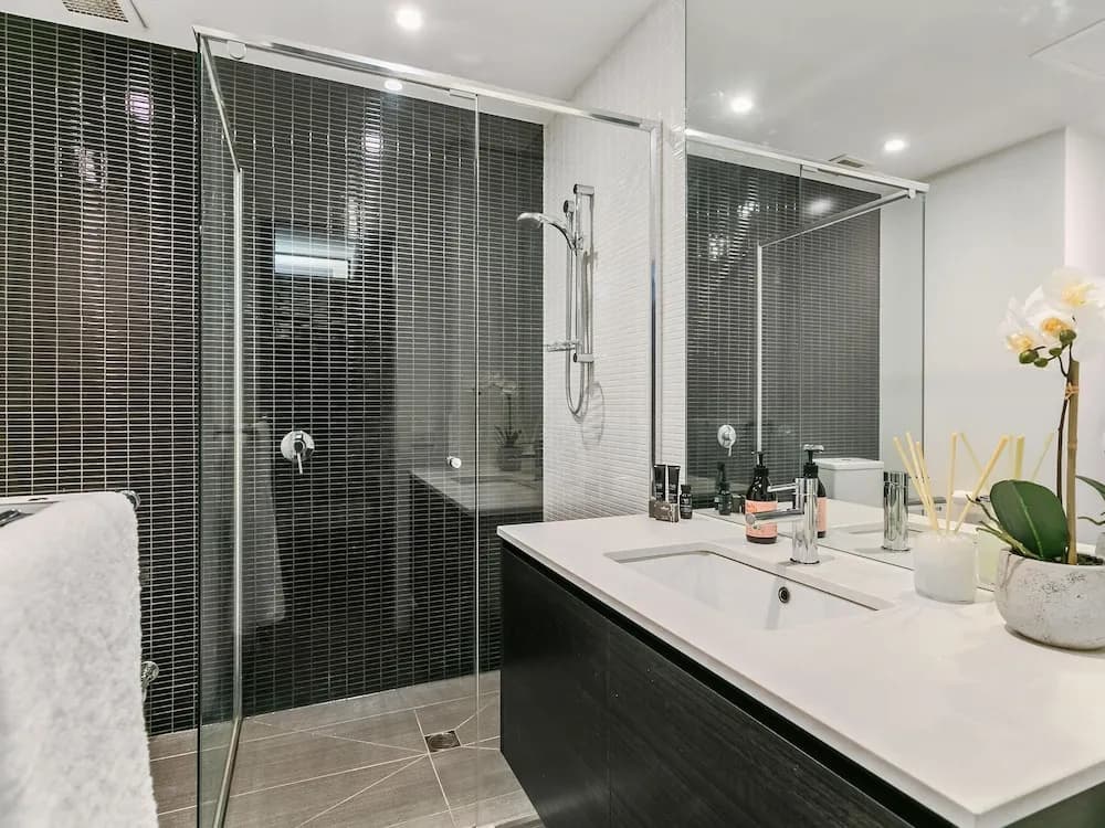 GRATTAN A Premier Location & Modern Space - photo 4