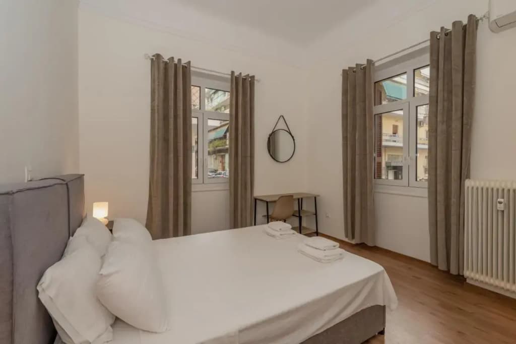 Charming 3bd apt. close to metro - photo 3