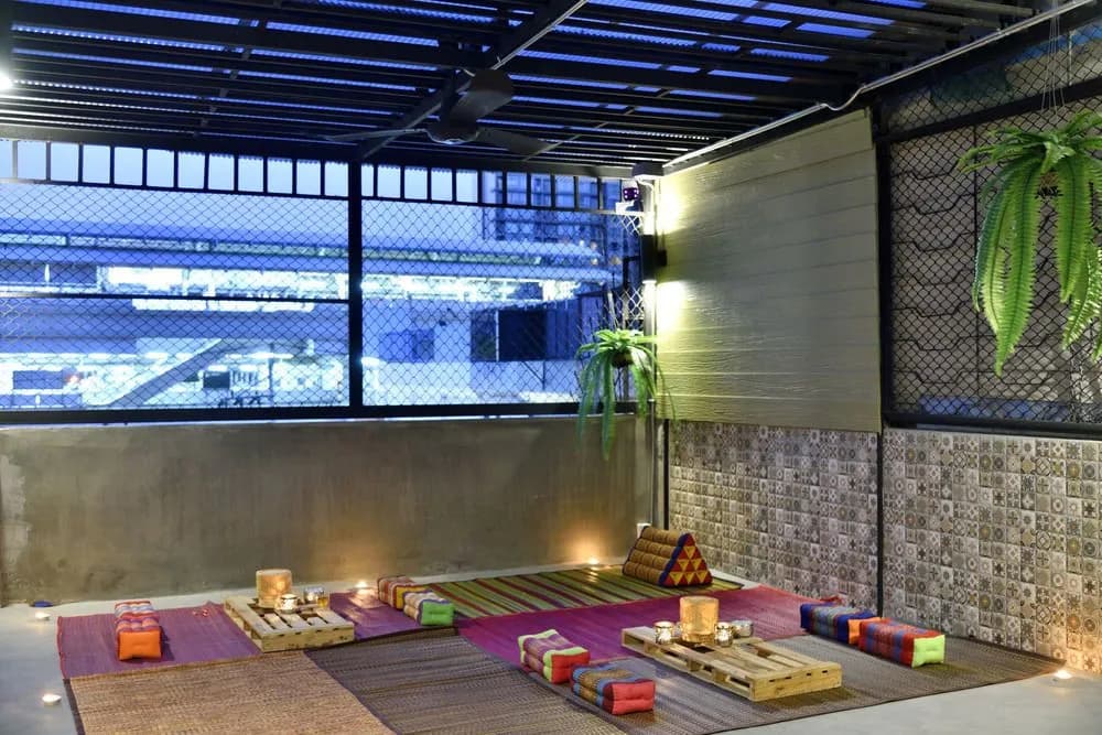 M Gray Hostel & Cafe - photo 19