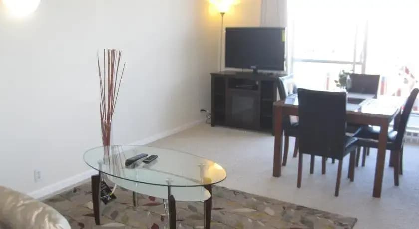 Studio with full amenities in building - photo 6