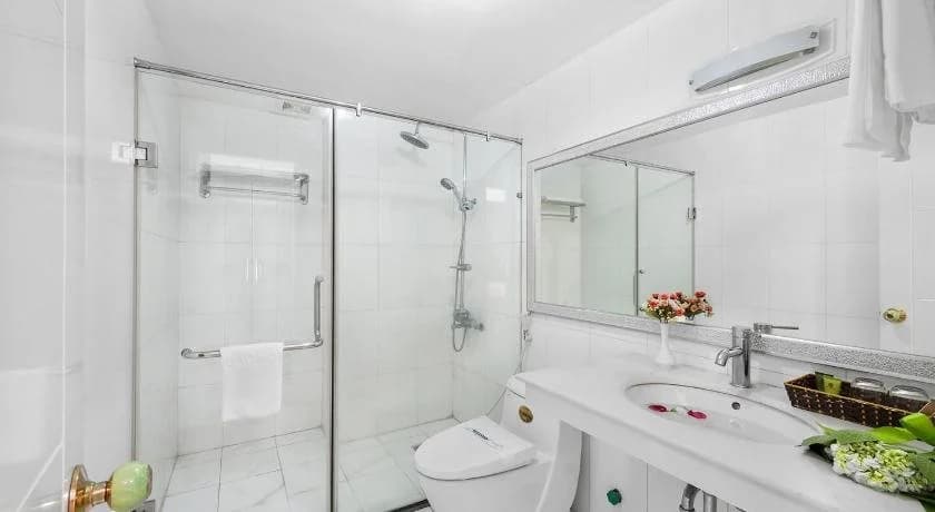 A25 Premium Hotel - 705 Lac Long Quan - photo 10