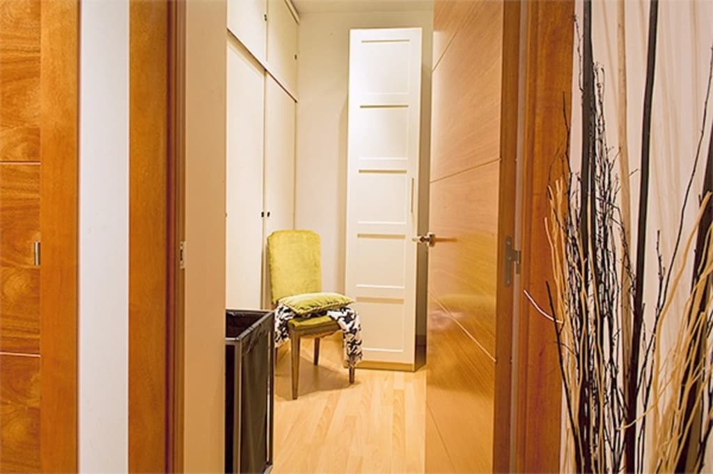 Charming 3BR & sunny Terrace in Eixample - Noname - photo 2