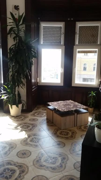 Omega Guesthouse Budapest - photo 10