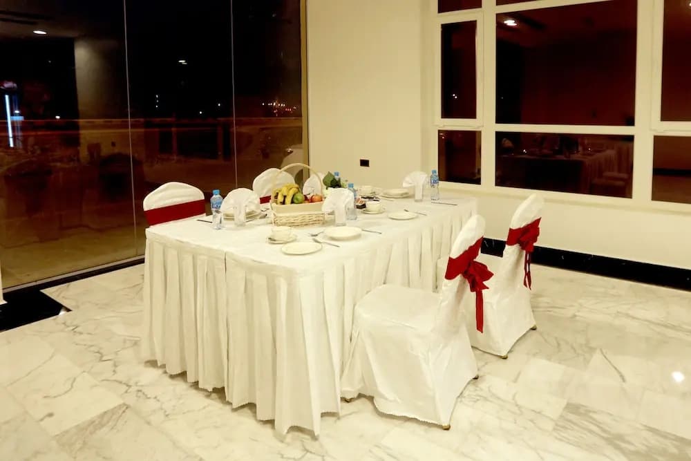 Golden Crown Hotel Al Seeb Muscat - photo 21