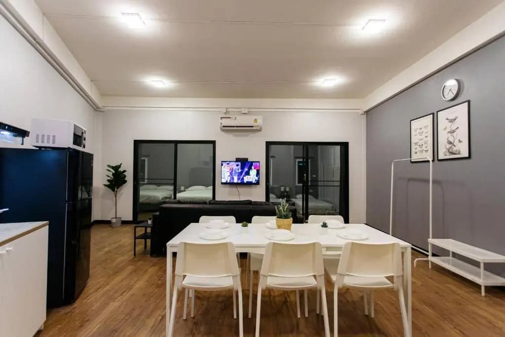U3 Large 2 Bedroom Full Kitchen Near BTS Udomsuk - photo 12