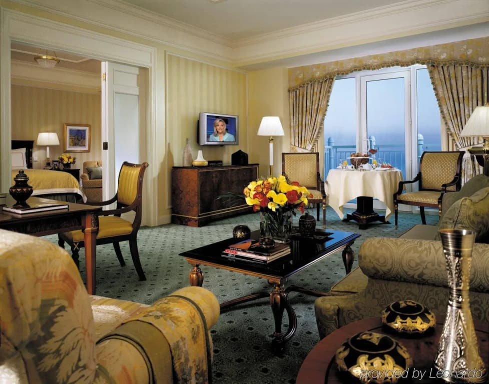Four Seasons Hotel Doha - photo 4