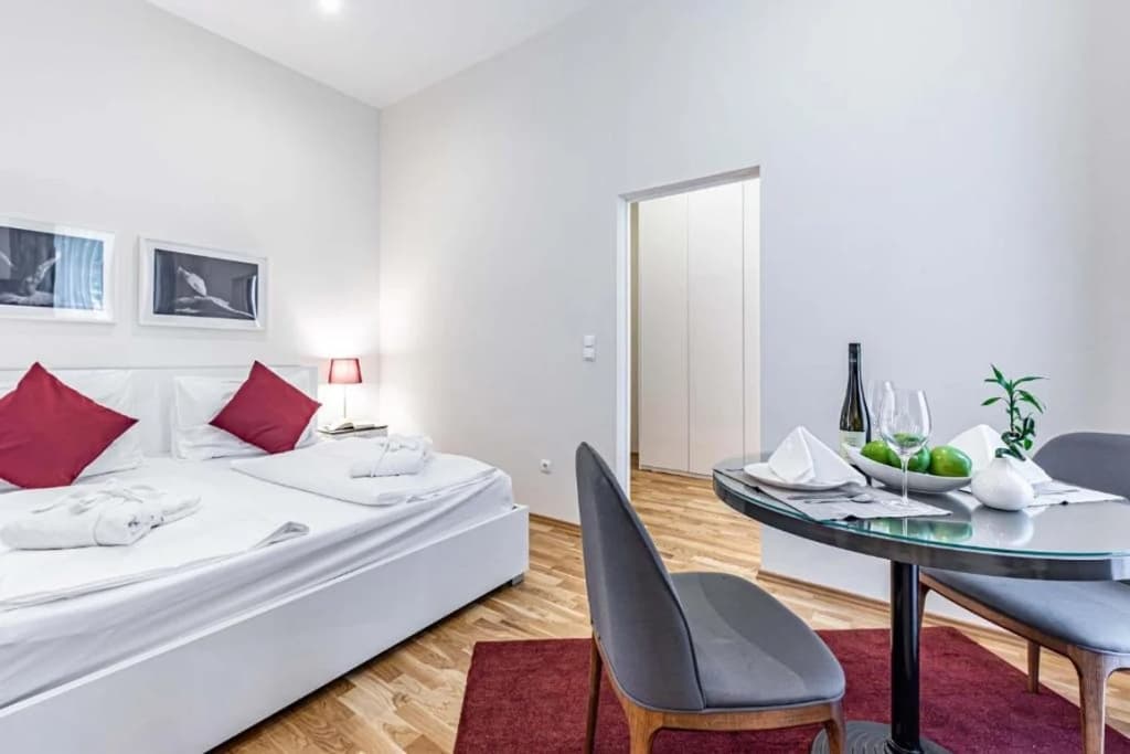 The Levante Rathaus Apartments - photo 24