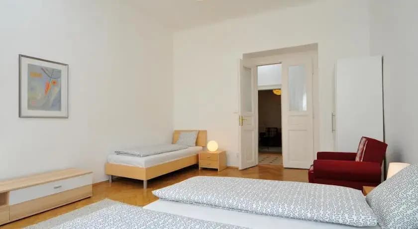 Foerster Apartments - photo 2