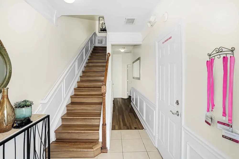 Spacious Townhome W/patio & Garage! Sleeps10 - photo 11