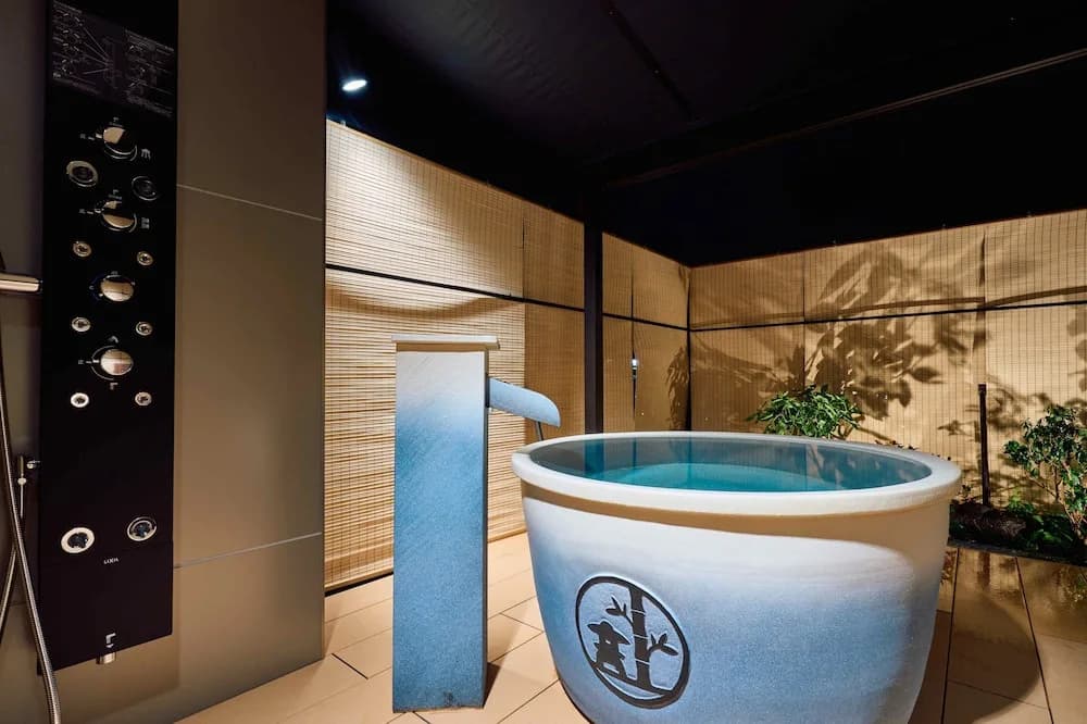 KONJAKUSO Osaka Tempozan "IKESU" Projection Mapping SPA "TAKADORO" Wheel View - photo 11