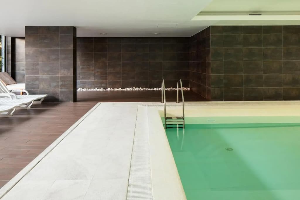 Skyscraper Riverview Lisbon with Indoor Pool - photo 27