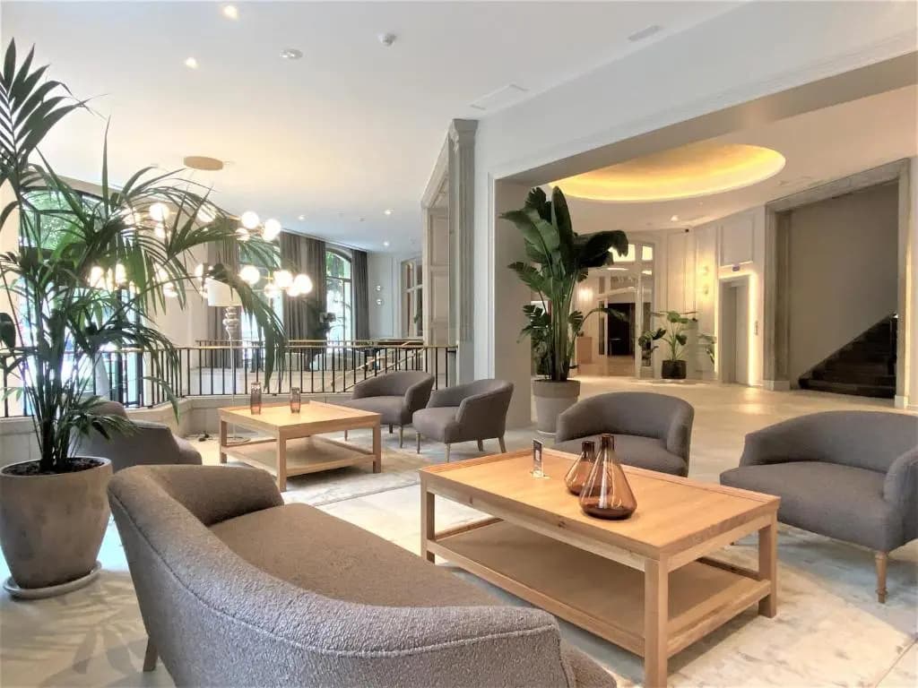 Lamaro Hotel - photo 2