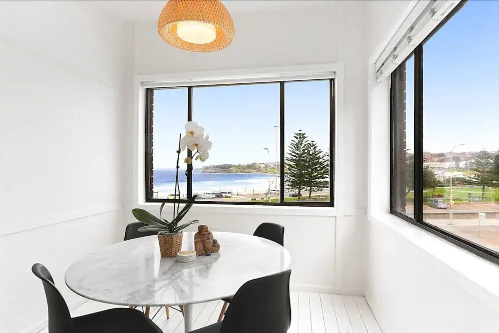 Minimalist Beachfront Apartment - photo 2