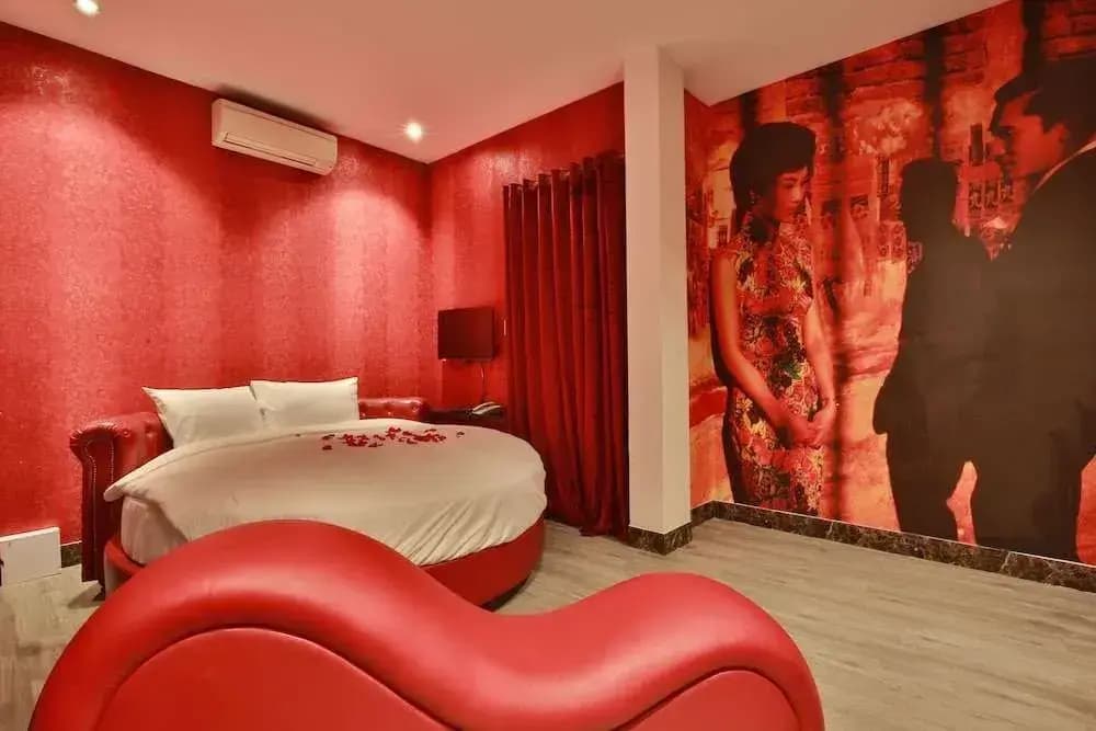Lotus Hotel - The Cupid Room - photo 10