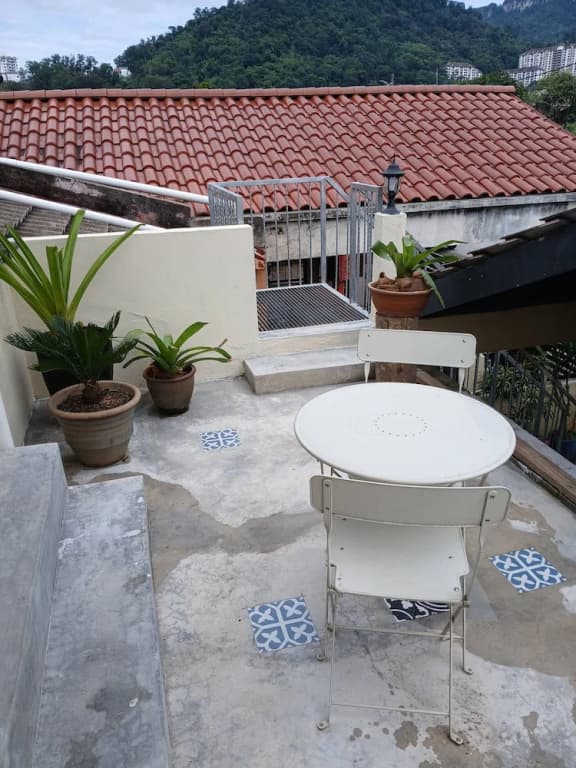 Serene Mountain Retreat in KL - Entire House for Rent - photo 6