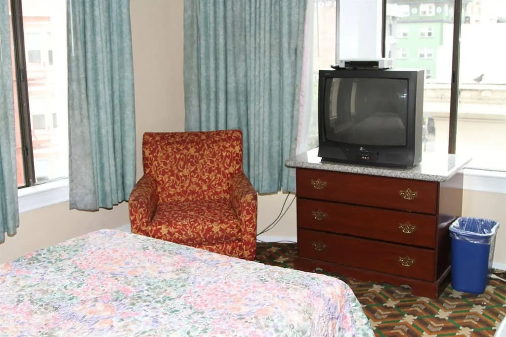 Gateway Inn - photo 5