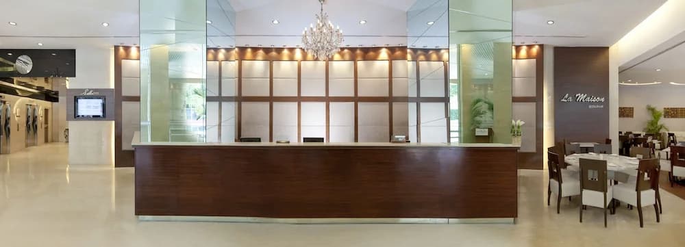 Maytower Apartment - photo 18