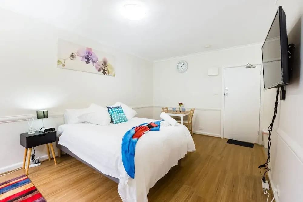 GENIE, 1BDR East Melbourne Studio - photo 4