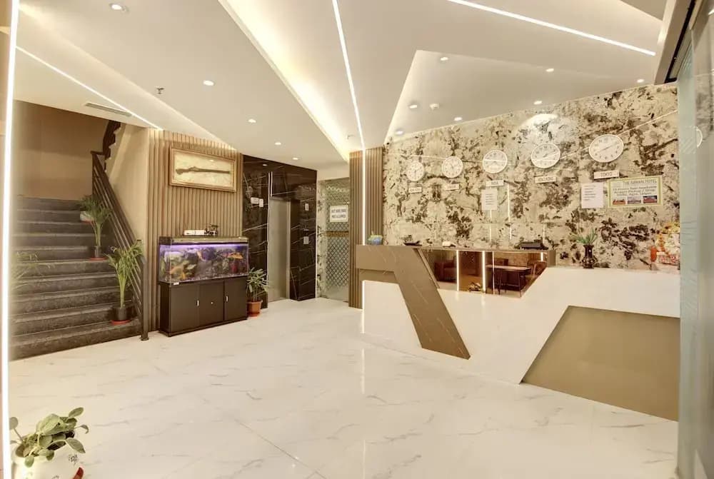 Hotel Armani Suites - photo 2