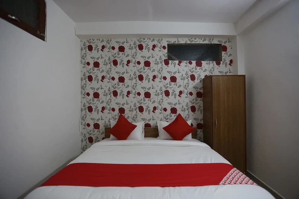 Retreat Inn by OYO Rooms - photo 4