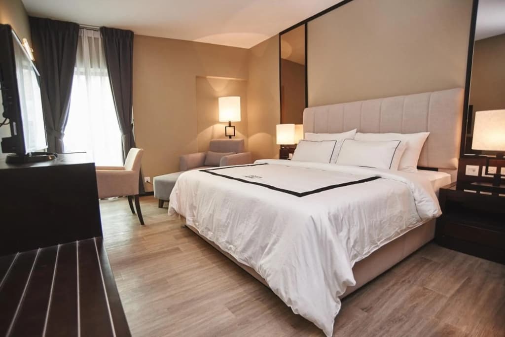 Corsica Hotel - photo 6