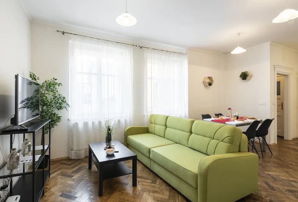 Hybernska Apartments - photo 2