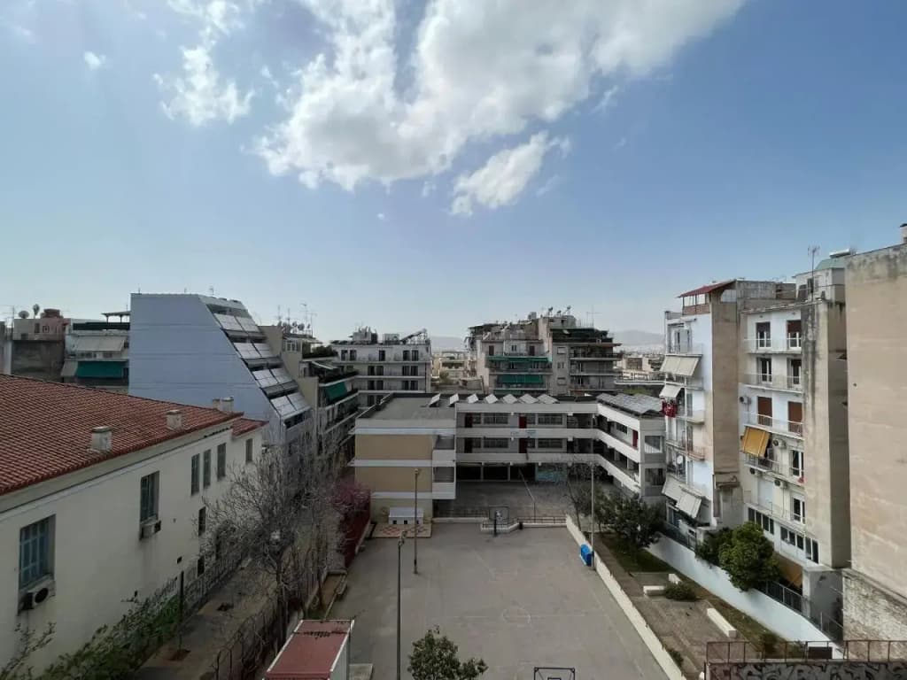 Chiou Spacious 90sqm apt in Athens - photo 1