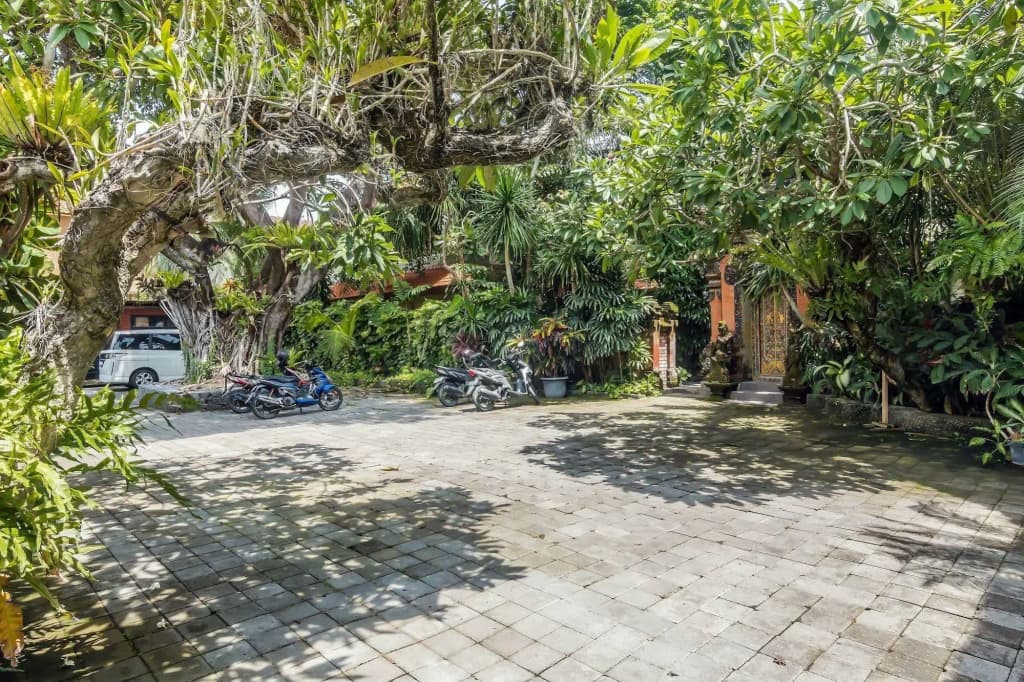 ZEN Rooms Seminyak Taman Petitenget - photo 16