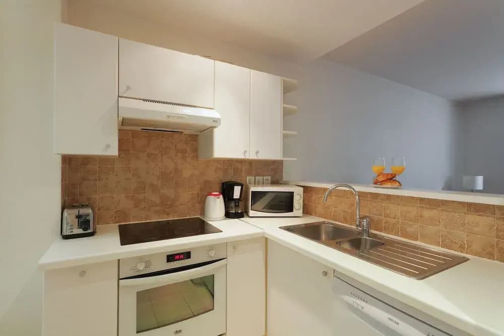 Parc Monceau - Courcelles Apartment - photo 16