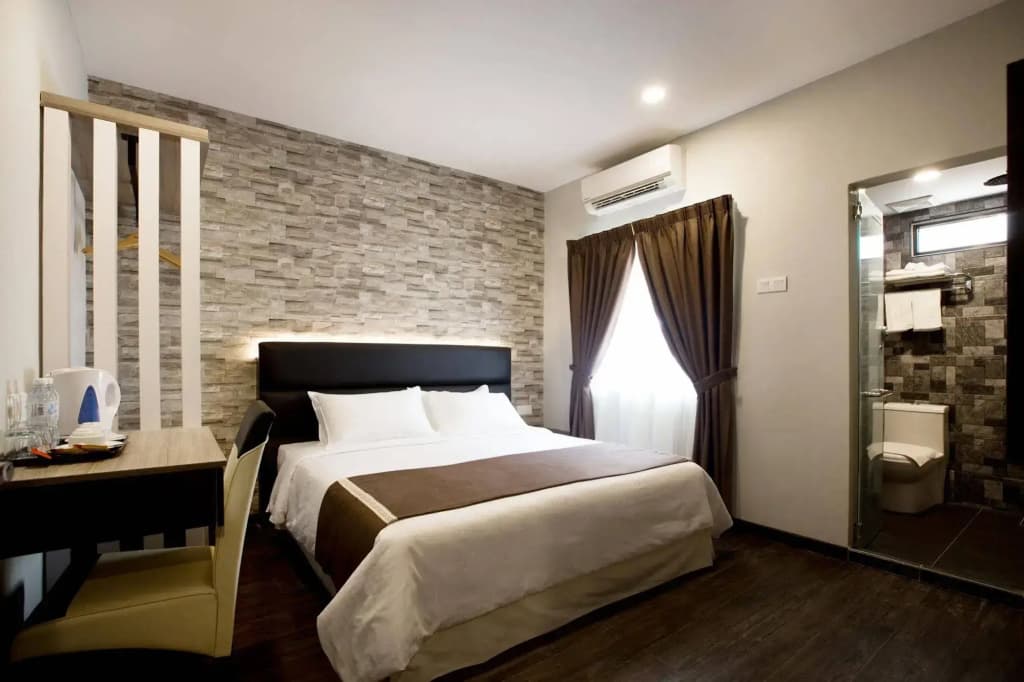 Gurney Lodge - photo 3