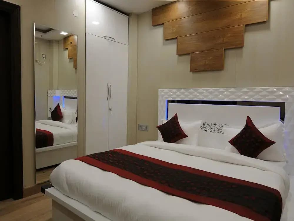 Oyo 12148 Flyover Inn - photo 2