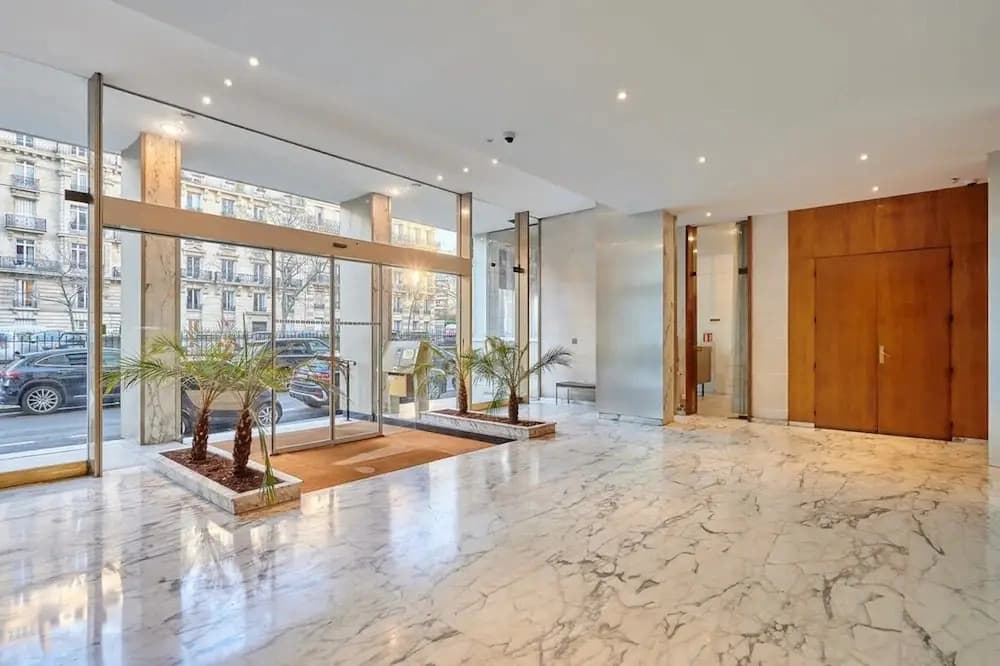Apartment in the 16th Area Residential District - photo 12