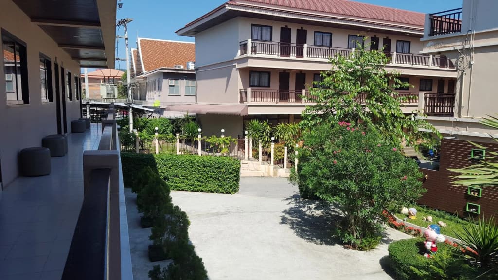 Panupong Hotel - photo 14
